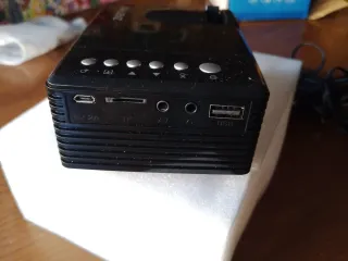 Mini Proyector OWLENZ Negro y Gris