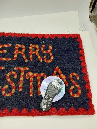 Fisura - Tappeto ingresso casa 'Merry Christmas' di cocco con base antiscivolo in PVC. Tappeto natalizio blu e rosso.