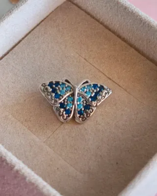 Charm Mariposa Azul y Plateado