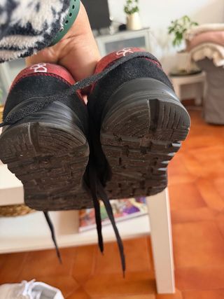 Zapatos de seguridad Bauhaus grises y rojos