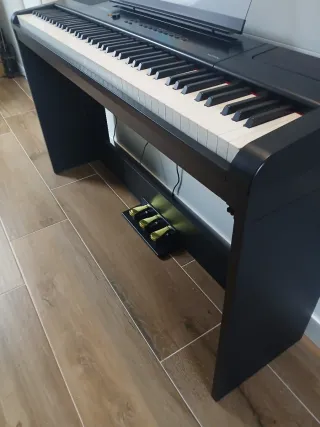 Piano digital Artesia Armony Pro