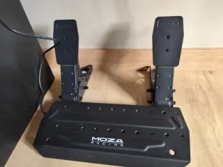 Moza R3 Racing Wheel y Pedales PC