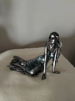 Figura Mujer Decoración