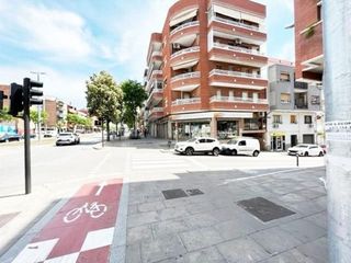 Local comercial en venta en Gavarra en Cornellà de Llobregat