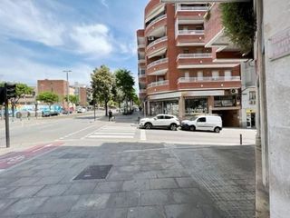 Local comercial en venta en Gavarra en Cornellà de Llobregat