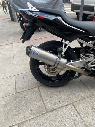 Honda CBR 600F 2006 Roja y Negra