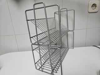 Estanterías metálicas para DVDs
