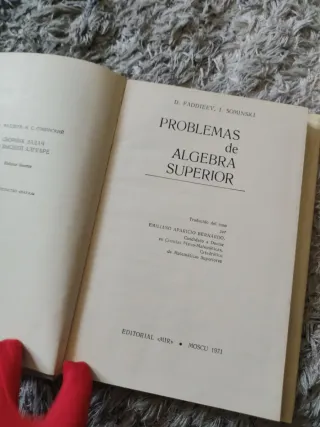 Problemas de álgebra superior – D. Faddéiev