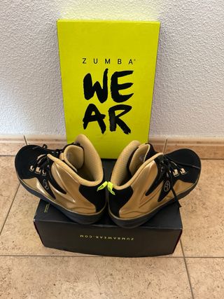 Zapatilla Zumba WEAR Negro y Dorado