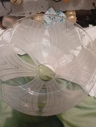 Lámpara de techo dorada con cristal