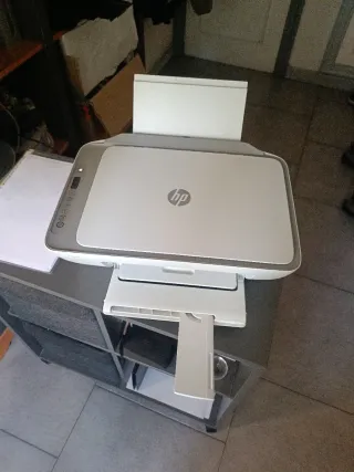 Impresora HP DeskJet 2720e