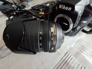 Cámara Nikon D90 + Lente 18-105mm DX VR