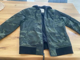 Chaqueta Hollister Camuflaje Talla M