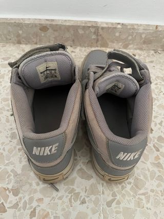 Botines Nike Grises