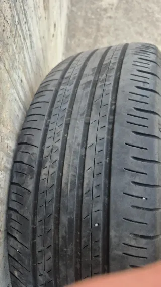 225/60 R18 100H