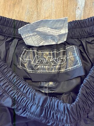 Pantalón de agua moto BKS. Talla 42