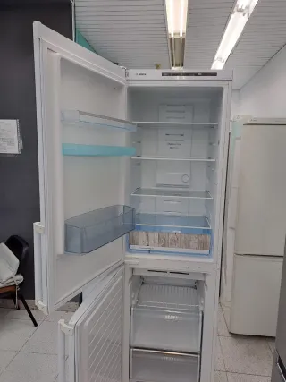 Nevera marca bosch 2,cm con garantía