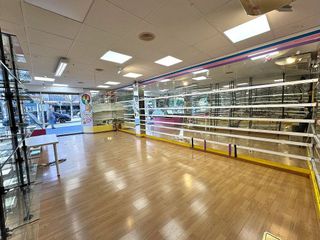 Local comercial en alquiler en La Florida en Hospitalet de Llobregat, L´
