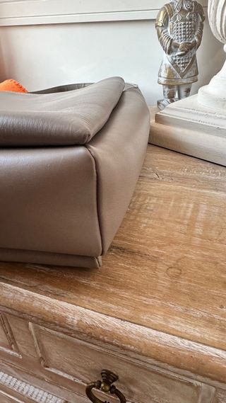 Bolso Purificación García piel topo