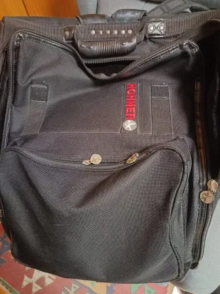 Fisarmonica Hohner Bravo III 72 Bassi, con microfoni