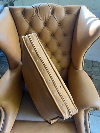 Sofá de piel marrón Chester c/u