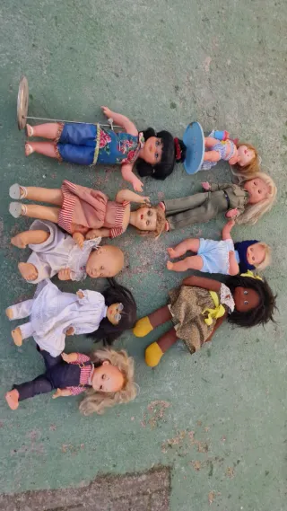 Lote de muñecas antiguas