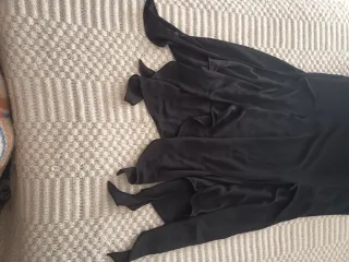 Vestido negro largo tirantes pedrería