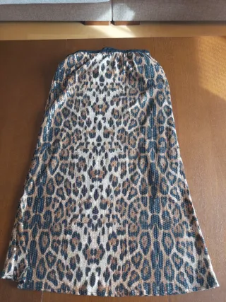 Conjunto de leopardo y lentejuelas