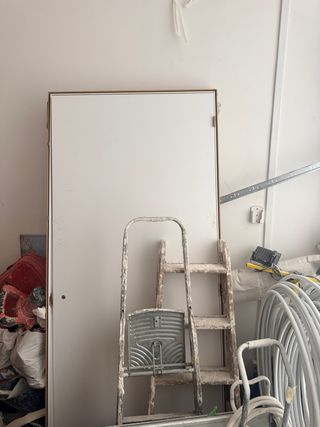 Puerta 82.5 cm derecha sin uso , puedo entregar