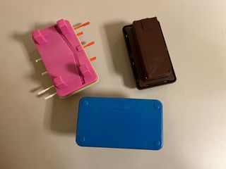 Set da tasca di vecchi giocattoli: tennis, biliardo, calcio balilla di Obertoys