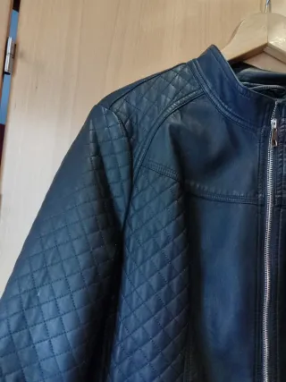 Chaqueta símil piel