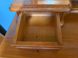 Cómoda de castaño con espejo