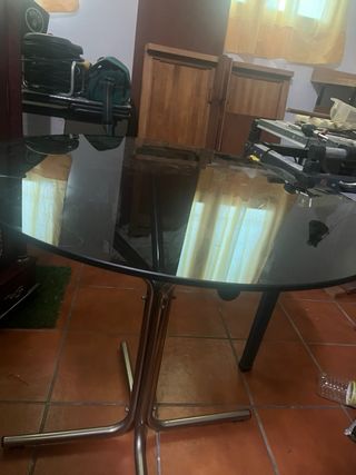 Mesa redonda cristal y metal