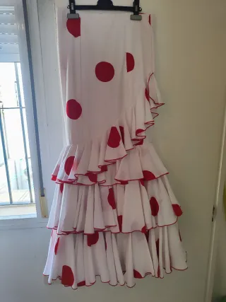 Falda flamenca lunares rojos, echa a medida