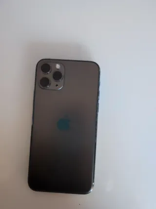 iPhone 11 Pro 64GB Gris Espacial — Libre