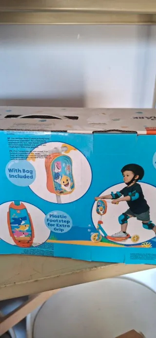 Monopattino Baby Shark Nickelodeon