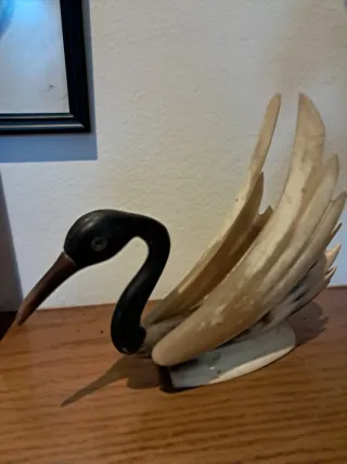 Figura Cisne Nácar Beige y Negro