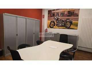 Nave industrial en alquiler en Adurtza - Aretxabaleta en Vitoria-Gasteiz