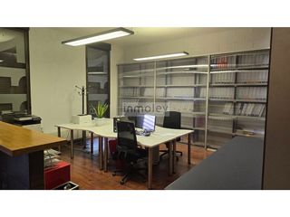 Nave industrial en alquiler en Adurtza - Aretxabaleta en Vitoria-Gasteiz