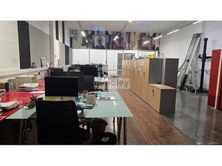 Nave industrial en alquiler en Adurtza - Aretxabaleta en Vitoria-Gasteiz