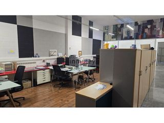 Nave industrial en alquiler en Adurtza - Aretxabaleta en Vitoria-Gasteiz