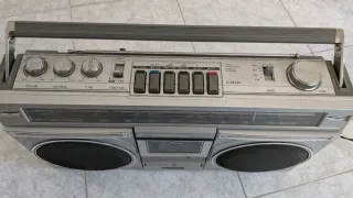 Radio Cassette vintage marca Sanyo