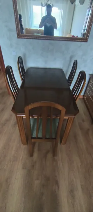 Tavolo da pranzo in legno massello