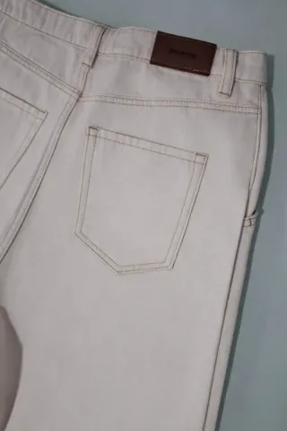 Jersey Zara negro + pantalón Stradivarius