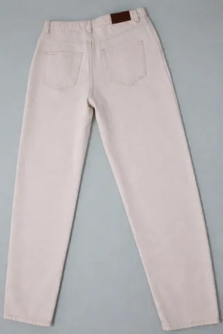 Jersey Zara negro + pantalón Stradivarius