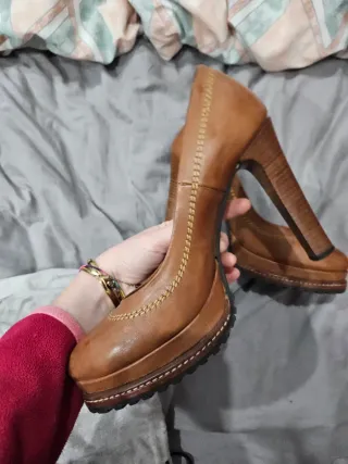 Décolleté marrone con tacco Gianmarco Puma Roma