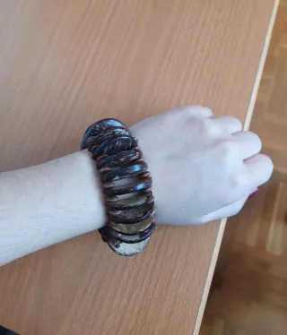 Par de pulseras artesanales de coco y madera