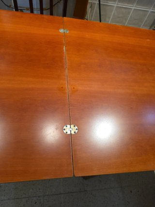 Mesa de comedor o cocina de madera