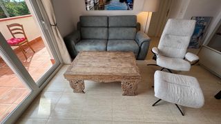 Tavolo da centro in legno massello intagliato a mano