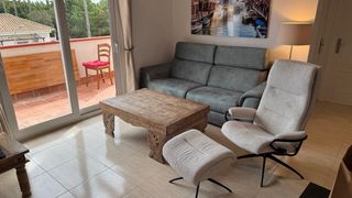 Tavolo da centro in legno massello intagliato a mano